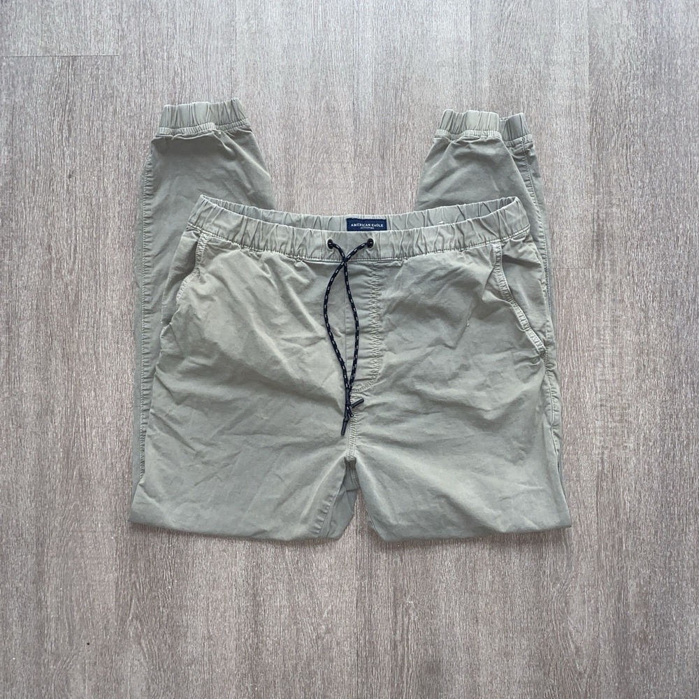 American Eagle Green Khaki Tech Joggers Drawtstring " Extreme Flex" Size Medium